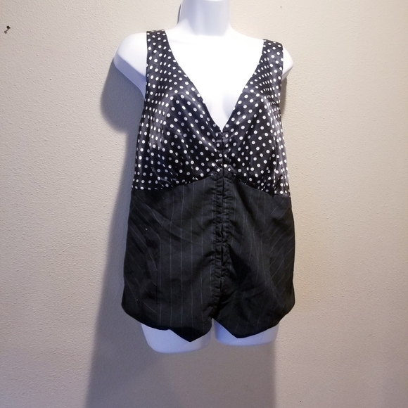 Torrid black/white bustier w/hook front closure - Picture 1 of 6